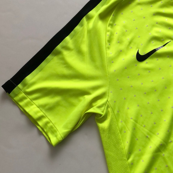 Nike Shirt (men’s) - Picture 2 of 7